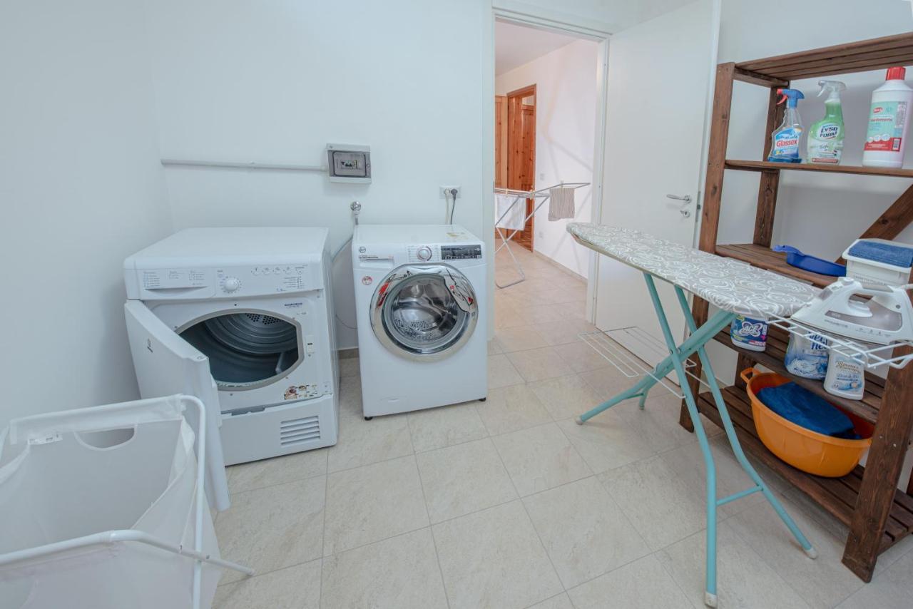 Edy Con Piscina Per Gruppi E Famiglie
